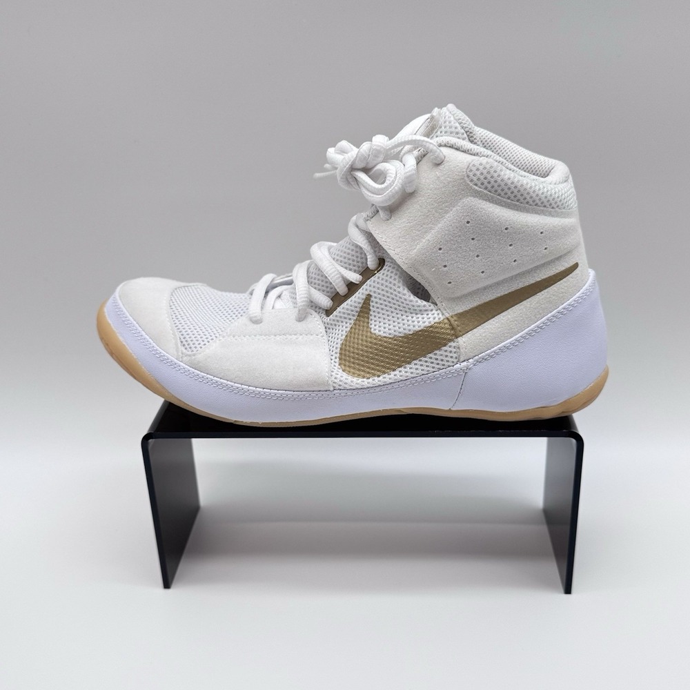 Size 8.5M- Nike Fury Wrestling Shoes, White/Metallic Gold,‎ Boxing Sneakers